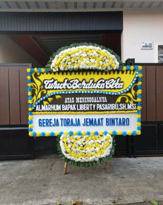 Papan Bunga Duka di Kadolo Katapi